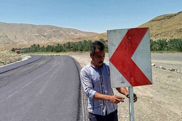 جاده ترانزیتی حاجی آباد