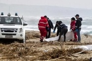 نجات دو نفر از غرق شدگی توسط دریابانان کنگان