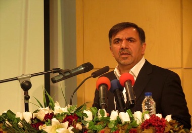 نمی‌توان تحت عنوان بخش خصوصی هزینه را به دوش دولت انداخت