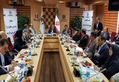 مشکل صادرکنندگان در شورای گفت وگو پیگیری می شود