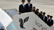 تخلف ایران‌ایر در برگزاری کلاس‌های مهمانداری در مشهد