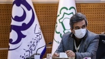 فرش قم زیر پای عابران گسترده می‌شود