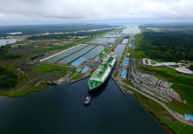 MSC Container Ship Sets Panama Canal Record