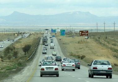 تردد نزدیک به چهارمیلیون خودرو در محورهای همدان 