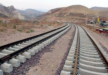 اتمام ریل‌ گذاری راه‌ آهن چابهار ـ زاهدان تا یک ماه آینده