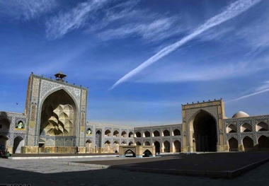 دانشگاه علم و صنعت عبور مترو از جوار «مسجد جامع» اصفهان را بررسی می کند