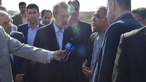 بازدید علی لاریجانی از پروژه ریلی گمرک قم