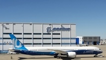 Emirates commits to 40 Boeing 787-10s