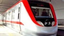 اعتصاب کارمندان مترو و قطارهای فرانسه مسافران را سردرگم کرده است