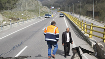 انسداد مجدد منطقه 4 آزادراه تهران ـ شمال به دلیل رانش کوه 