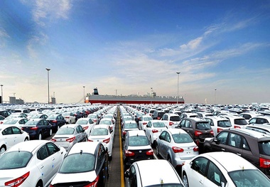ترخیص ۲۵۰۰ دستگاه خودرو سواری وارداتی