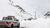 ریزش بهمن در گردنه ژالانه؛ راه ارتباطی ۵ روستای کردستان همچنان مسدود است‌ 
