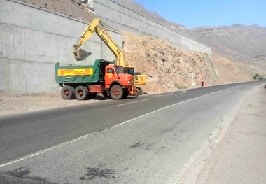 3700 متر مکعب ریزش‌برداری در محورهای مواصلاتی بخش کوهین

