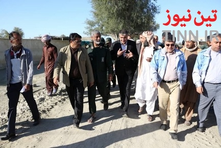 بازدید وزیر راه و شهرسازی از مناطق سیل‌زده شهرستان جاسک