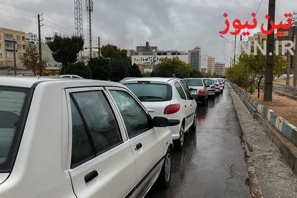 صف طولانی خودروها در «جایگاه‌های بنزین»