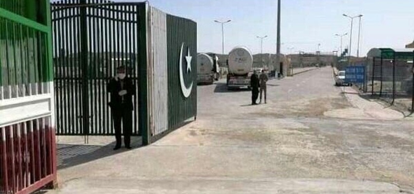 بلاتکلیفی رانندگان کامیون در نقطه صفر مرزی ایران و پاکستان بدون  آب، غذا و سوخت