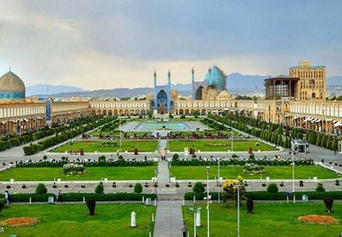 احداث پارکینگ طبقاتی در مجاورت میدان امام (ره)