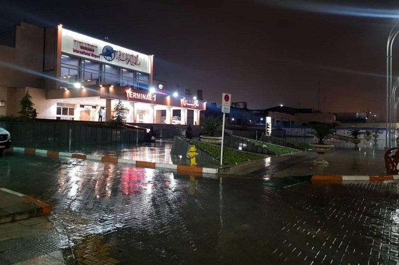 بارش برف و عملیات زمستانی در فرودگاه بین‌المللی مهرآباد تهران