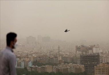توسعه حمل ونقل عمومی از راهکارهای اصلی مقابله با آلودگی هوای اصفهان است