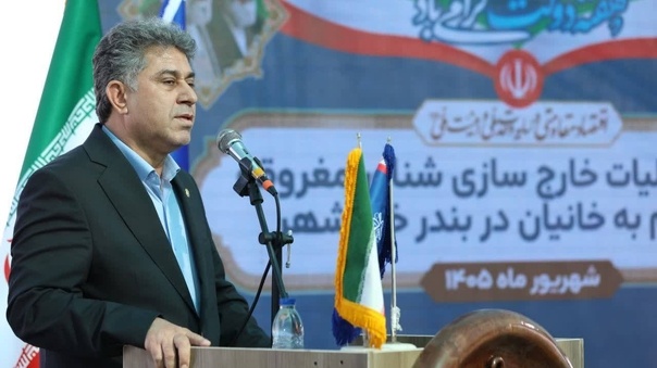 گزارش تصویری| عملیات خارج‌ سازی مغروقه موسوم به خانیان در بندر خرمشهر