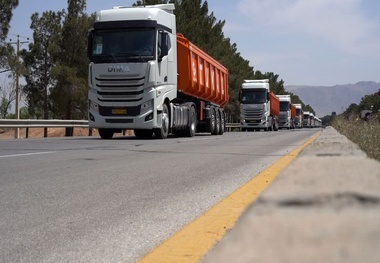 رانندگان کامیون بدانند: مهلت ثبت‌نام آزمون تأسیس شرکت‌ های حمل‌ونقل بین‌ المللی کالا تمدید شد