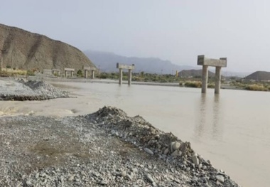 استاندار سیستان و بلوچستان: پل بزرگ حمیری در مسیر نیکشهر - چابهار امسال تکمیل می شود
