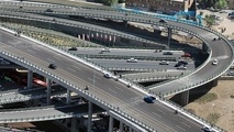 فاز نخست عملیات اجرای روکش آسفالت آزادراه شهید شوشتری آغاز شد