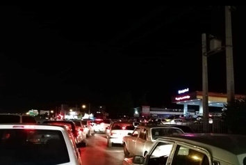 صف کیلومتری پمپ بنزینهای اصفهان
