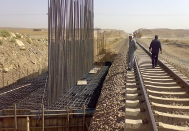 ریل‌گذاری ۱۵۰ کیلومتر از راه‌آهن همدان