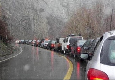 جاده‌های لرستان بسیار لغزنده است