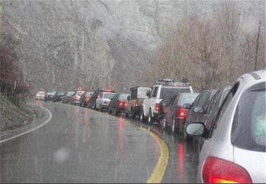 جاده‌های لرستان بسیار لغزنده است