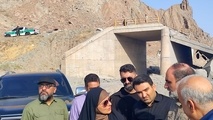 عملیات آواربرداری و ترمیم مسیرهای آسیب دیده هرمزگان بی وقفه ادامه دارد 