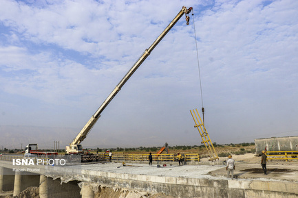 تصاویری از آخرین مراحل بازسازی پل های آسیب دیده هرمزگان (10)