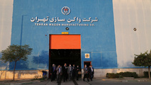 بازدید نمایندگان وزیر کشور از قطار ملی مترو و کارخانه واگن سازی تهران