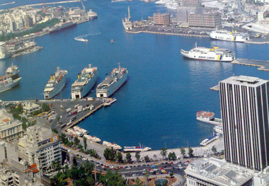 Port of Piraeus looks for ways to tackle environmental issues