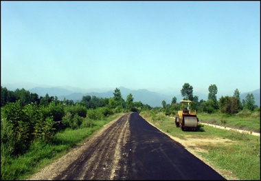 مناقصه آسفالت راه روستایی سراجلو 