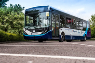 Autonomous bus takes passengers on manoeuvres