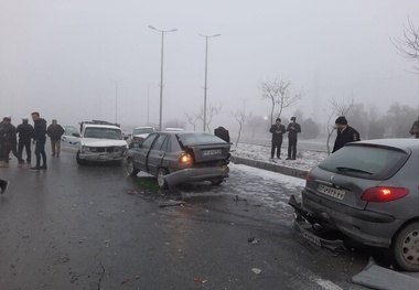 تصادف زنجیره ای در کمربندی شمالی اراک
