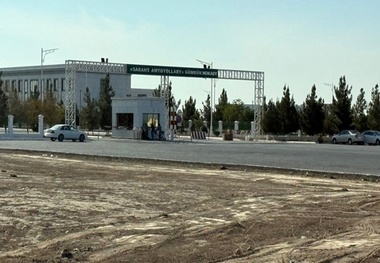 بازدید مدیران ارشد راه آهن حمل و نقل از ترمینال سرخس ترکمنستان