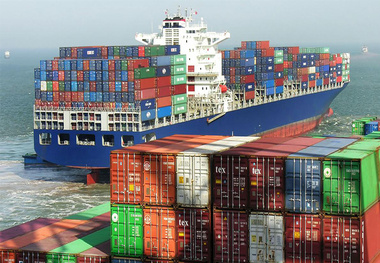 US Imports Surge Amid Threat of East Coast Port Strike