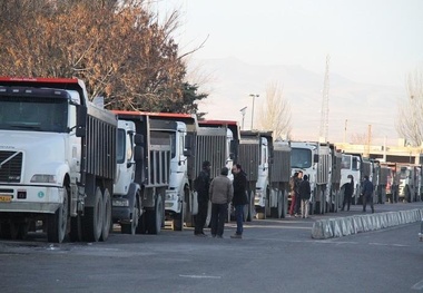 منافقان راننده شدند/ کامیونداران کشور منافق نیستند