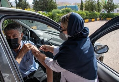 واکسیناسیون خودرویی در شیراز
