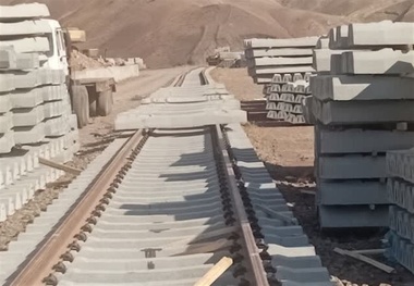 پیشرفت ۶۵ درصدی ایستگاه راه آهن فیروزآباد/  شتاب در توسعه زیرساخت های ریلی و جاده ای کوثر