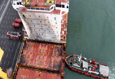 Fire onboard container ship leads to explosion in Sri Lanka