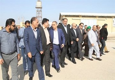 احداث اسکله ١۵٠ متری بتنی در بندر اروندکنار