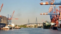 Hamburg launches green fee system to promote clean vessels