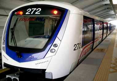 AI on Track: aROK 8120 Sets a New Standard for Rolling Stock Computing