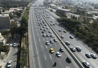 وضعیت ترافیکی جاده ها: ترافیک سنگین در آزادراه تهران - شمال