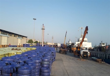 رشد ۱۴ برابری حجم تخلیه کالای تجاری در بندر کنگان

