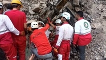 ۴۰۰ هزار تن سنگ روی ۴ راننده در معدن شازند آوار شده است